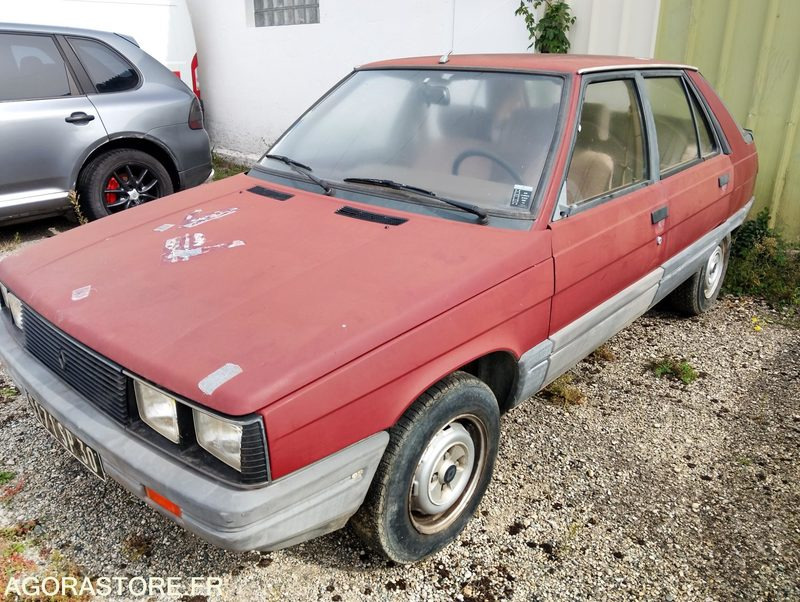 Lot A1 Renault 11 - Voiture: photos 3 Lot A1 Renault 11 - Voiture: photos 3