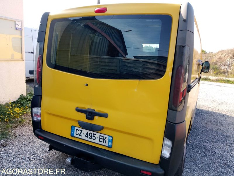 Lot A12 - Opel Vivaro - Fourgon utilitaire: photos 5 Lot A12 - Opel Vivaro - Fourgon utilitaire: photos 5