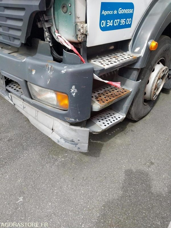 MERCEDES Actros HUWER 2004 (250 000Km) NON ROULANT EXPORT UNIQUEMENT - Camion hydrocureur: photos 2 MERCEDES Actros HUWER 2004 (250 000Km) NON ROULANT EXPORT UNIQUEMENT - Camion hydrocureur: photos 2