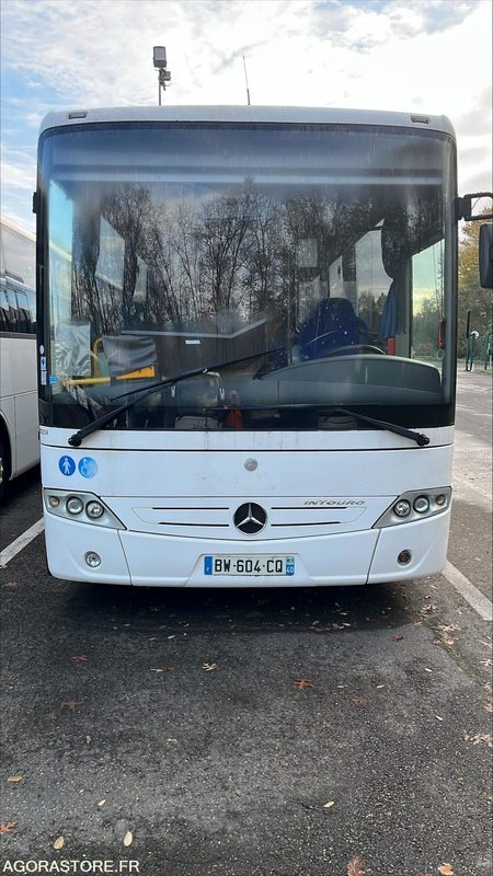 MERCEDES INTOURO N°083254 - Bus scolaire: photos 1 MERCEDES INTOURO N°083254 - Bus scolaire: photos 1