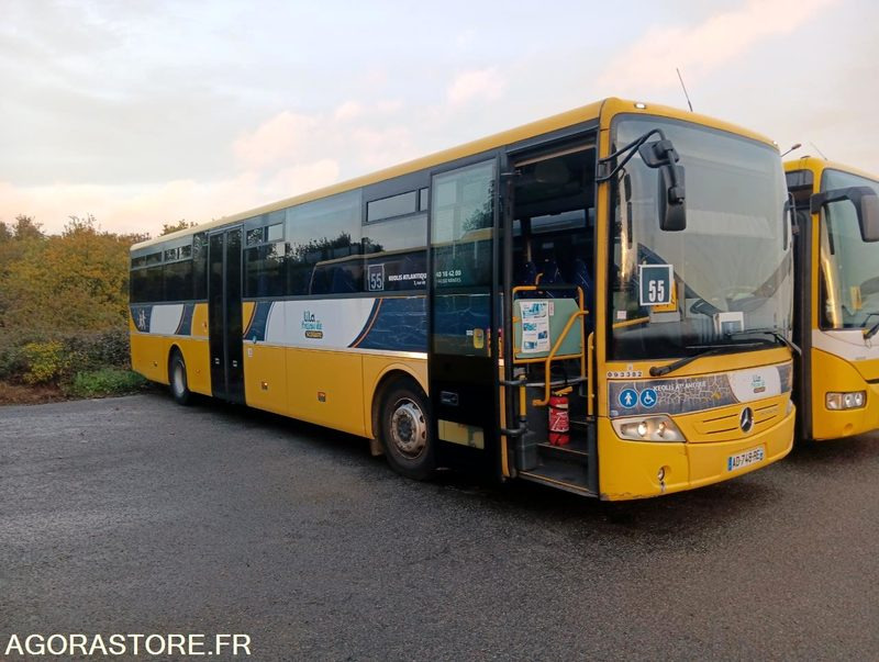 MERCEDES INTOURO N°093383 - Bus scolaire: photos 1 MERCEDES INTOURO N°093383 - Bus scolaire: photos 1