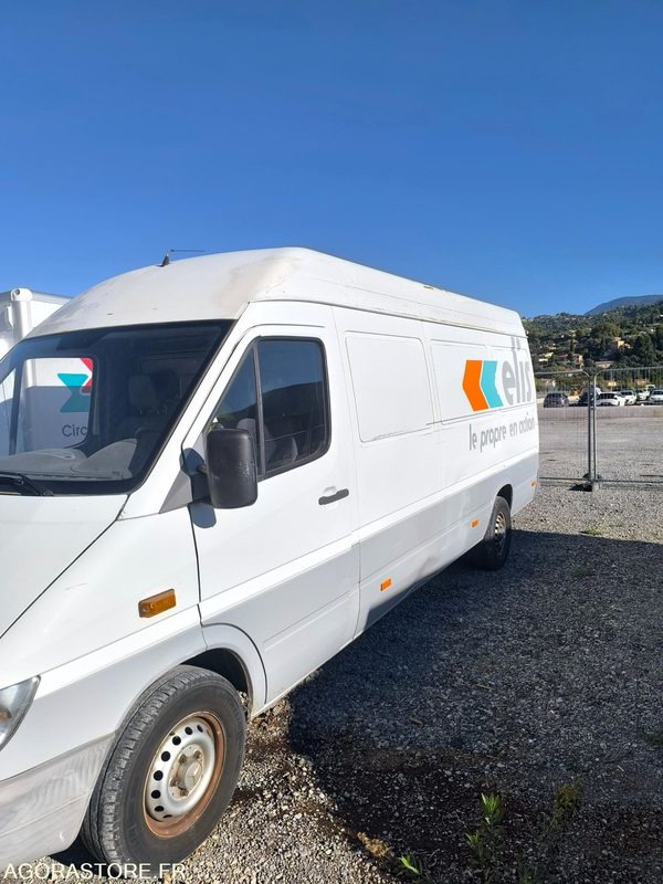 MERCEDES SPRINTER - 2000 - 351870 Kms - Fourgon utilitaire: photos 2 MERCEDES SPRINTER - 2000 - 351870 Kms - Fourgon utilitaire: photos 2