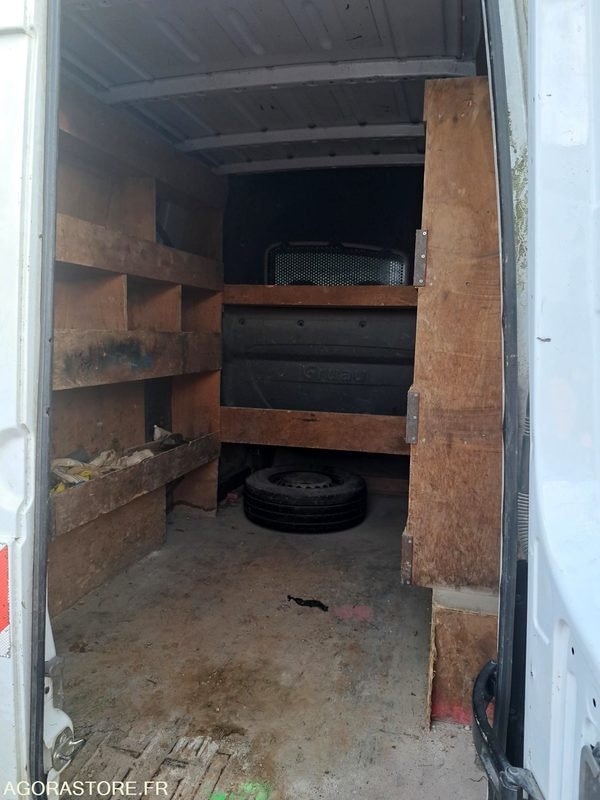 MERCEDES SPRINTER - 2014 / 250206 KM (Mfc078) - Fourgon utilitaire: photos 4 MERCEDES SPRINTER - 2014 / 250206 KM (Mfc078) - Fourgon utilitaire: photos 4