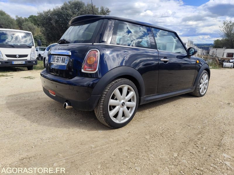 MINI COOPER 1.6 120CV - 2006 - 170500KMS - Voiture: photos 4 MINI COOPER 1.6 120CV - 2006 - 170500KMS - Voiture: photos 4