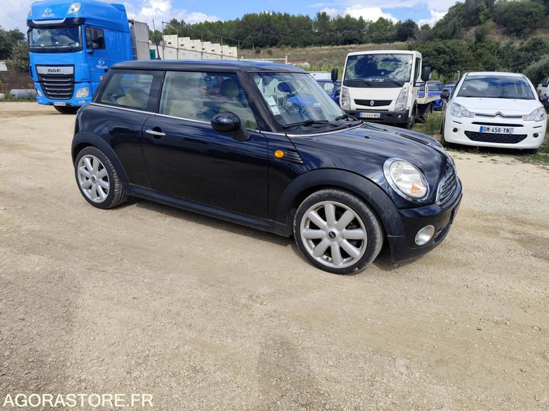 MINI COOPER 1.6 120CV - 2006 - 170500KMS - Voiture: photos 3 MINI COOPER 1.6 120CV - 2006 - 170500KMS - Voiture: photos 3