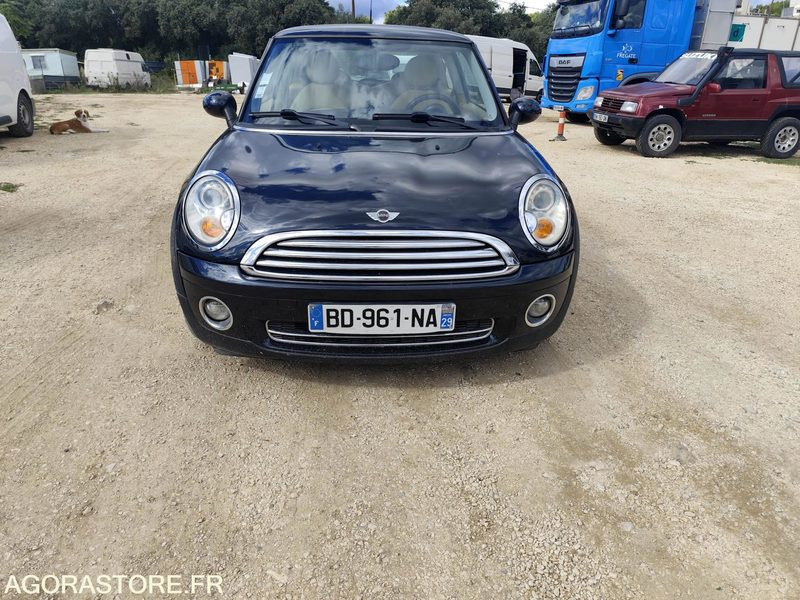 MINI COOPER 1.6 120CV - 2006 - 170500KMS - Voiture: photos 2 MINI COOPER 1.6 120CV - 2006 - 170500KMS - Voiture: photos 2