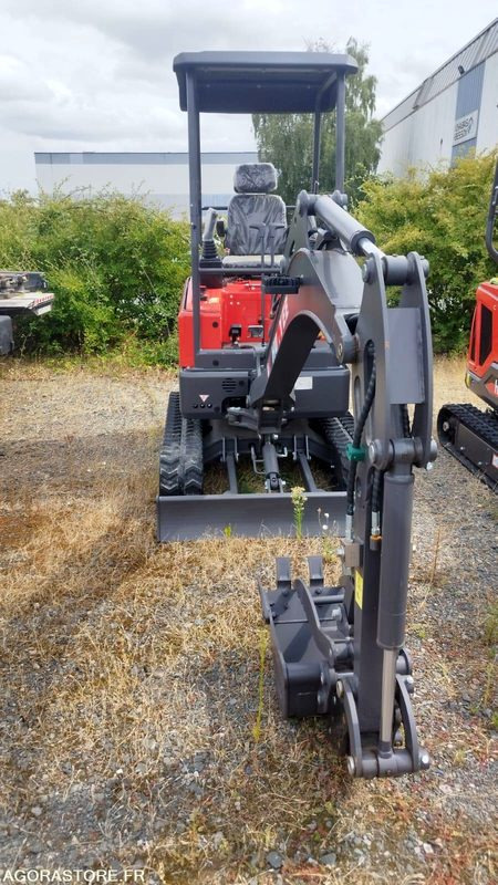 MINI-PELLE MOTEUR KUBOTA - HUAYEE HY20 - Pelle: photos 1 MINI-PELLE MOTEUR KUBOTA - HUAYEE HY20 - Pelle: photos 1