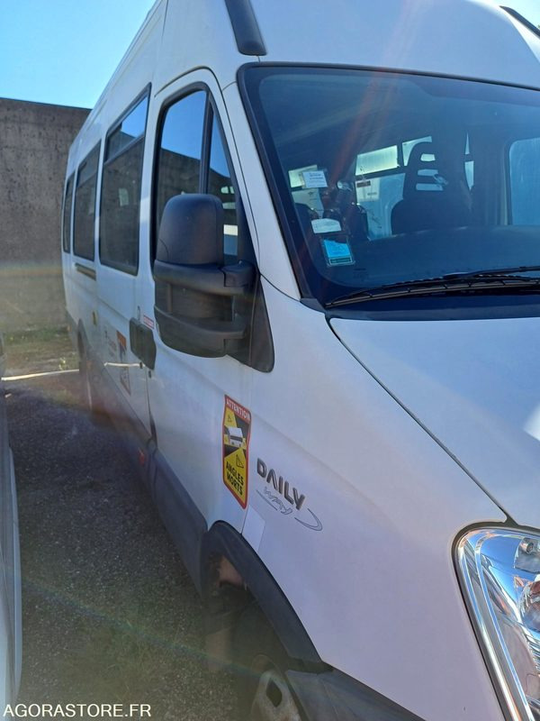 MINICAR DAILY - N°19937 - MEC 2010 -258009KM BC-123-ZB - Minibus, Transport de personnes: photos 3 MINICAR DAILY - N°19937 - MEC 2010 -258009KM BC-123-ZB - Minibus, Transport de personnes: photos 3