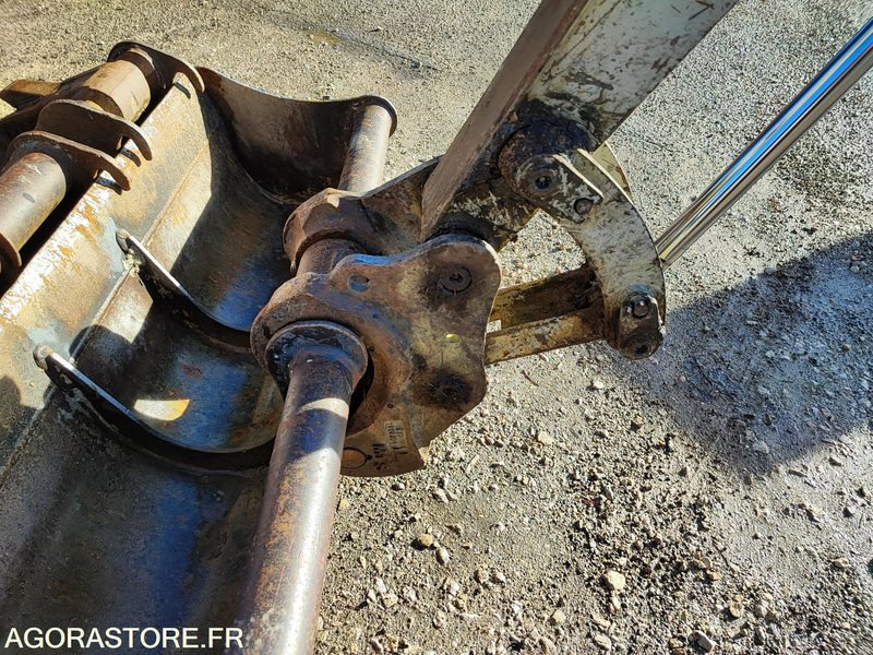 Mini-pelle Takeuchi TB23R - 2017 - 2051H - Pelle: photos 5 Mini-pelle Takeuchi TB23R - 2017 - 2051H - Pelle: photos 5