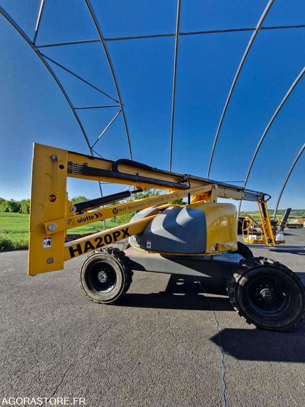 NACELLE HAULOTTE H20PX automotrice 4x4 20m - 2016 - 950h - Nacelle: photos 3 NACELLE HAULOTTE H20PX automotrice 4x4 20m - 2016 - 950h - Nacelle: photos 3