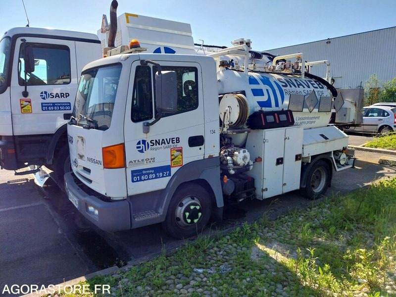 NISSAN Atleon Hydrocureur ADR 2003 260000Km NON ROULANT VENTE EXPORT UNIQUEMENT - Camion hydrocureur: photos 2 NISSAN Atleon Hydrocureur ADR 2003 260000Km NON ROULANT VENTE EXPORT UNIQUEMENT - Camion hydrocureur: photos 2