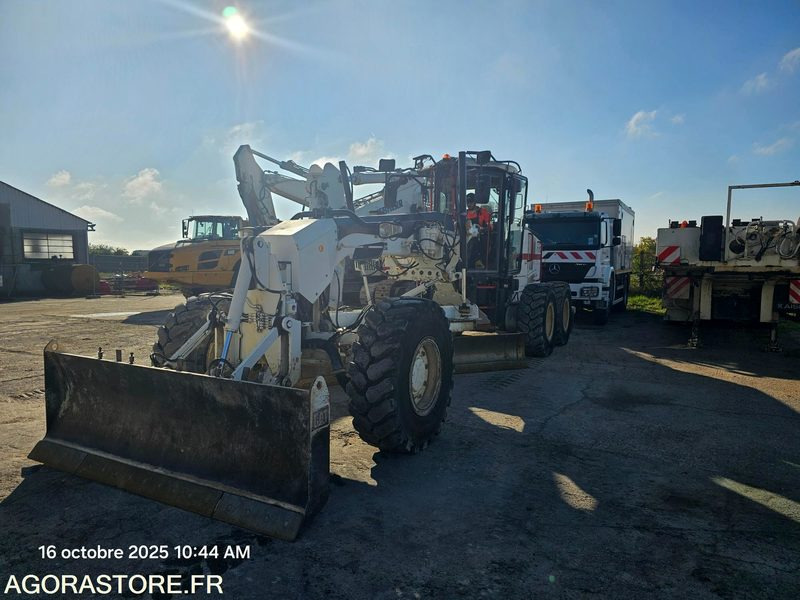 NIVELEUSE CATERPILLAR 140M 6X6 - 2010 / 14249H - (MNV003) - Niveleuse: photos 1 NIVELEUSE CATERPILLAR 140M 6X6 - 2010 / 14249H - (MNV003) - Niveleuse: photos 1