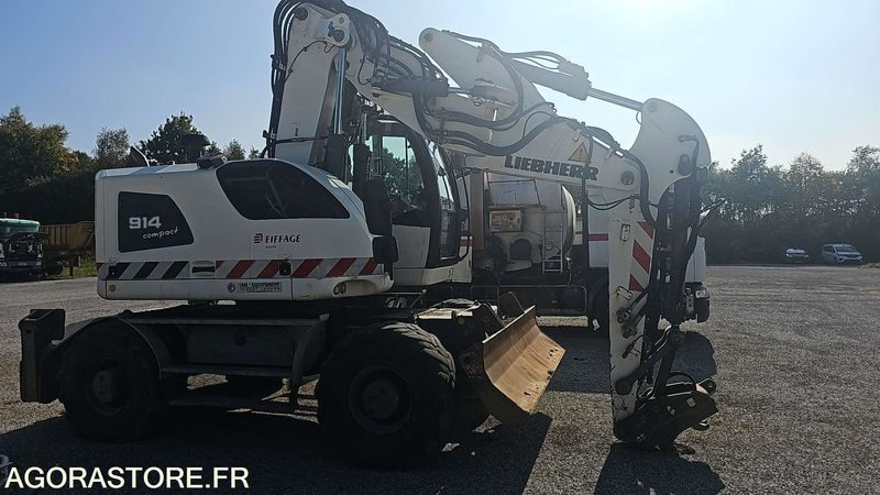 PELLE A PNEUS LIEBHERR A914 C - 2014 - 11608H (MT436) - Pelle: photos 4 PELLE A PNEUS LIEBHERR A914 C - 2014 - 11608H (MT436) - Pelle: photos 4