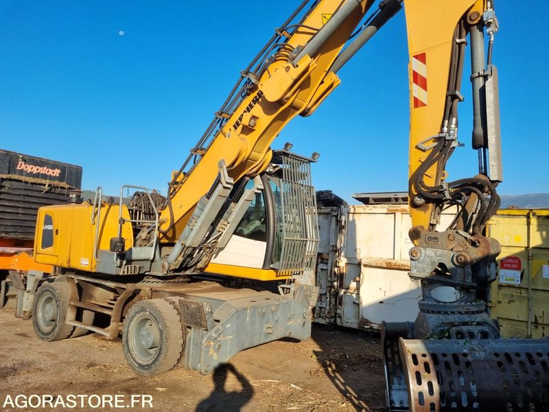 PELLE PNEU LIEBHERR LH22 de 2014 - 16100 h (R31972) - Pelle: photos 3 PELLE PNEU LIEBHERR LH22 de 2014 - 16100 h (R31972) - Pelle: photos 3