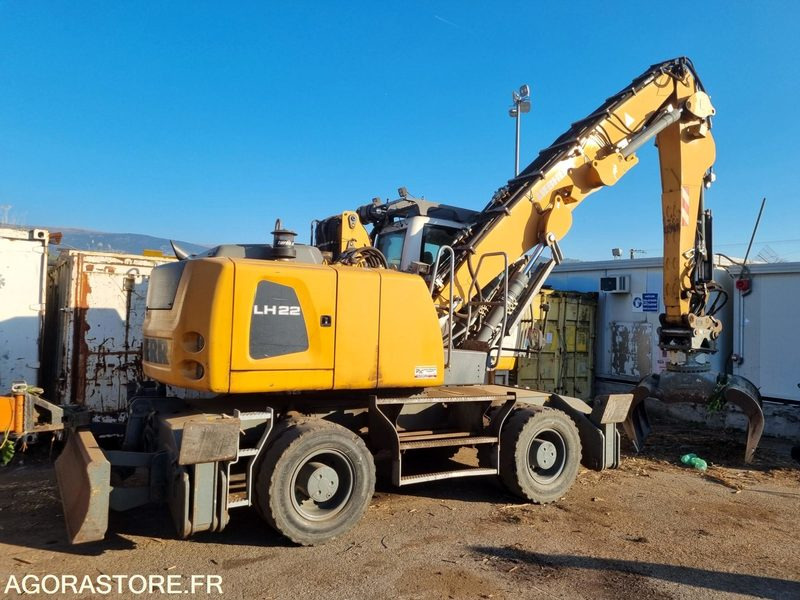 PELLE PNEU LIEBHERR LH22 de 2014 - 16100 h (R31972) - Pelle: photos 1 PELLE PNEU LIEBHERR LH22 de 2014 - 16100 h (R31972) - Pelle: photos 1