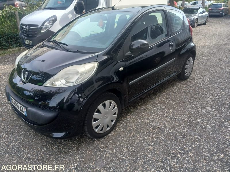 PEUGEOT 107 3 Portes 1.0 i 12V 68cv (boîte auto) 2008 181197km - Voiture: photos 1 PEUGEOT 107 3 Portes 1.0 i 12V 68cv (boîte auto) 2008 181197km - Voiture: photos 1