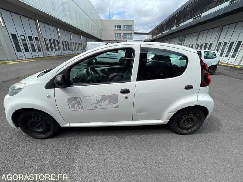 PEUGEOT 107 CL-911-LP - Voiture: photos 3 PEUGEOT 107 CL-911-LP - Voiture: photos 3