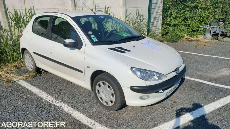 PEUGEOT 206 - 2005 - 127168kms - Voiture: photos 2 PEUGEOT 206 - 2005 - 127168kms - Voiture: photos 2