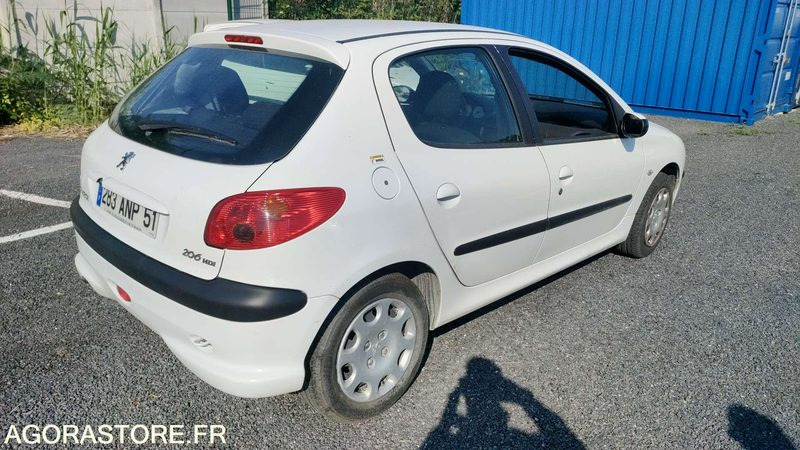 PEUGEOT 206 - 2005 - 142538kms - Voiture: photos 4 PEUGEOT 206 - 2005 - 142538kms - Voiture: photos 4