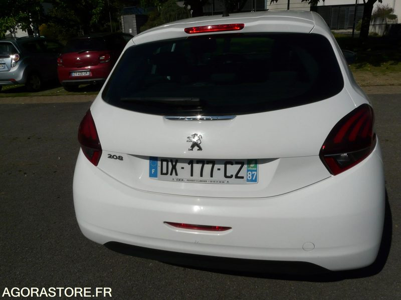 PEUGEOT 208 DX177CZ - Voiture: photos 4 PEUGEOT 208 DX177CZ - Voiture: photos 4