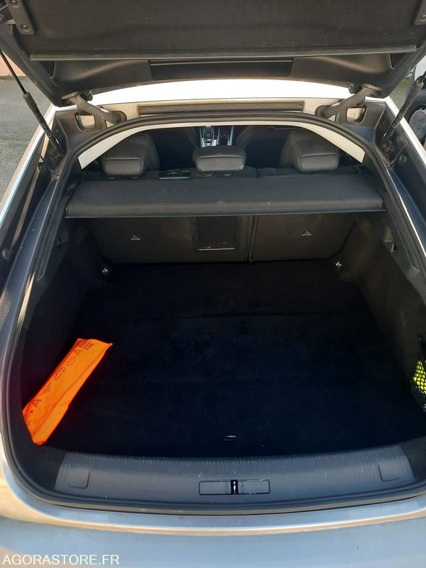 PEUGEOT 508 - 2019 - 141 378KM - Voiture: photos 5 PEUGEOT 508 - 2019 - 141 378KM - Voiture: photos 5