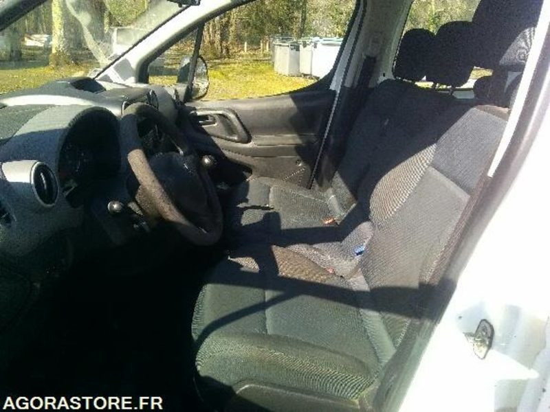 PEUGEOT Partner - 218886km - 2010 - Fourgonnette: photos 3 PEUGEOT Partner - 218886km - 2010 - Fourgonnette: photos 3