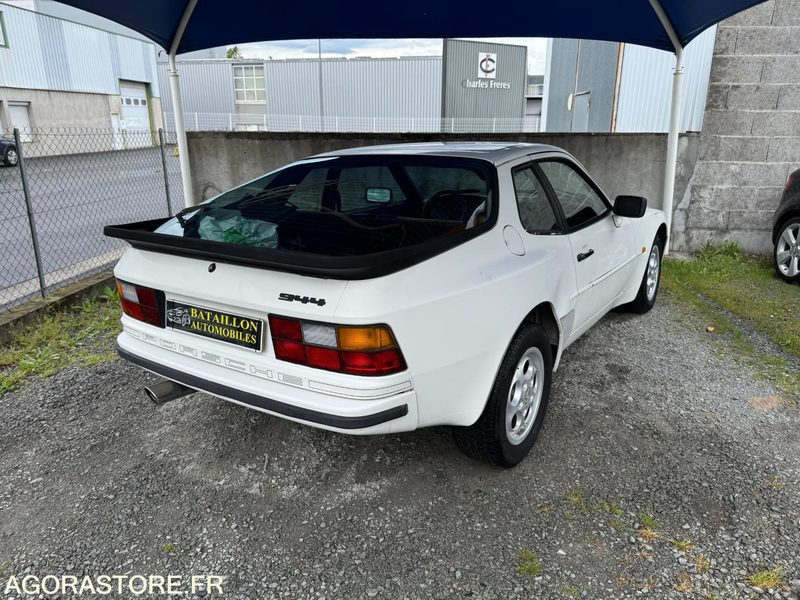PORSCHE 944 2.5 163ch BVA - EN L'ETAT - Voiture: photos 3 PORSCHE 944 2.5 163ch BVA - EN L'ETAT - Voiture: photos 3