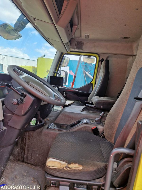 PORTEUR BOM 26T VOLVO GEESINK - 2014 - 154700kms - Benne à ordures ménagères: photos 2 PORTEUR BOM 26T VOLVO GEESINK - 2014 - 154700kms - Benne à ordures ménagères: photos 2