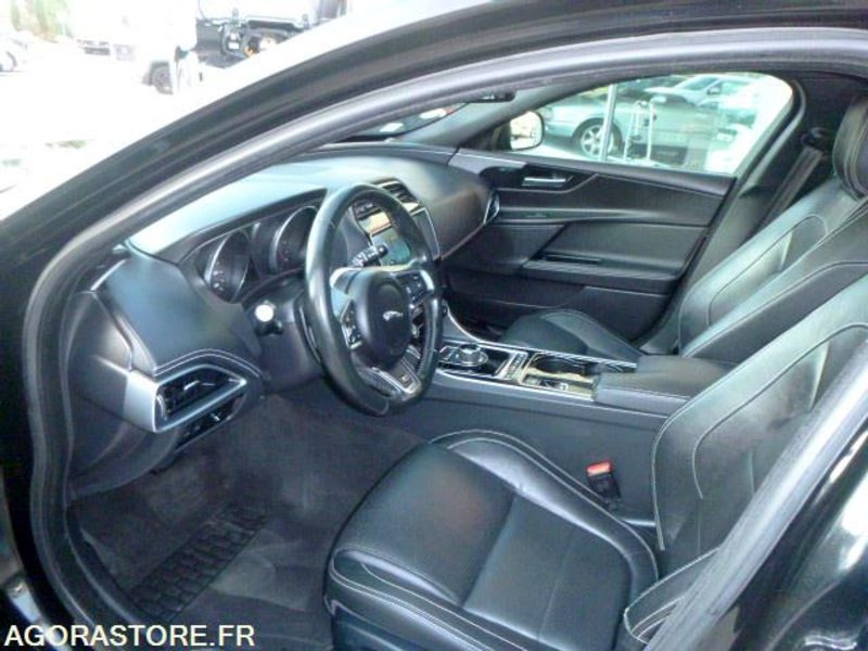Voiture PRIX TTC 0% TVA - JAGUAR XE 2.0 180CV R SPORT AWD - 2016 - 160 000km: photos 7