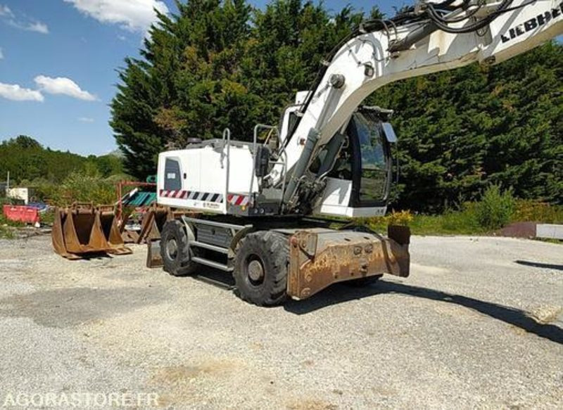 Pelle sur pneus Liebherr A918 - 2014 / 13432 HEURES (MT437) - Pelle: photos 3 Pelle sur pneus Liebherr A918 - 2014 / 13432 HEURES (MT437) - Pelle: photos 3