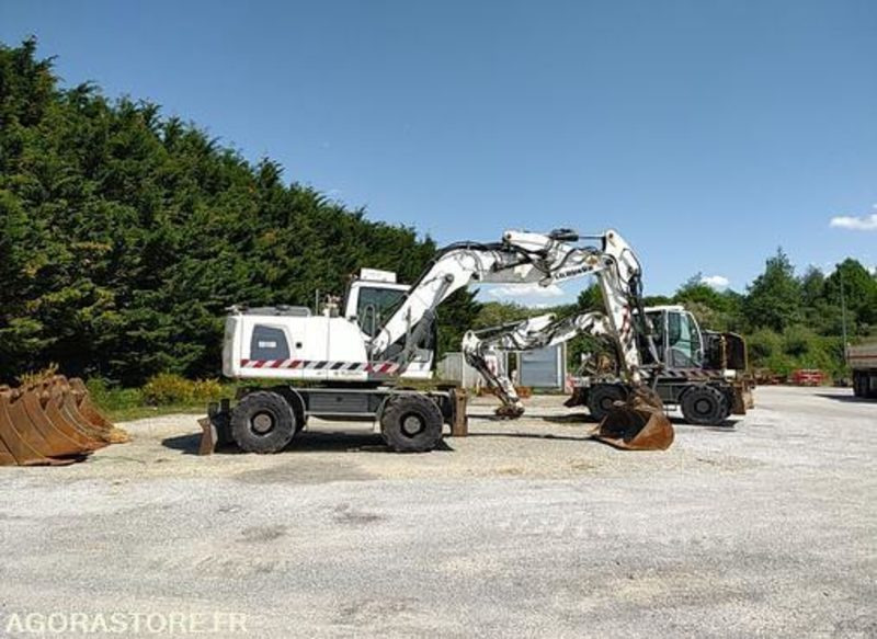 Pelle sur pneus Liebherr A918 - 2014 / 13432 HEURES (MT437) - Pelle: photos 1 Pelle sur pneus Liebherr A918 - 2014 / 13432 HEURES (MT437) - Pelle: photos 1