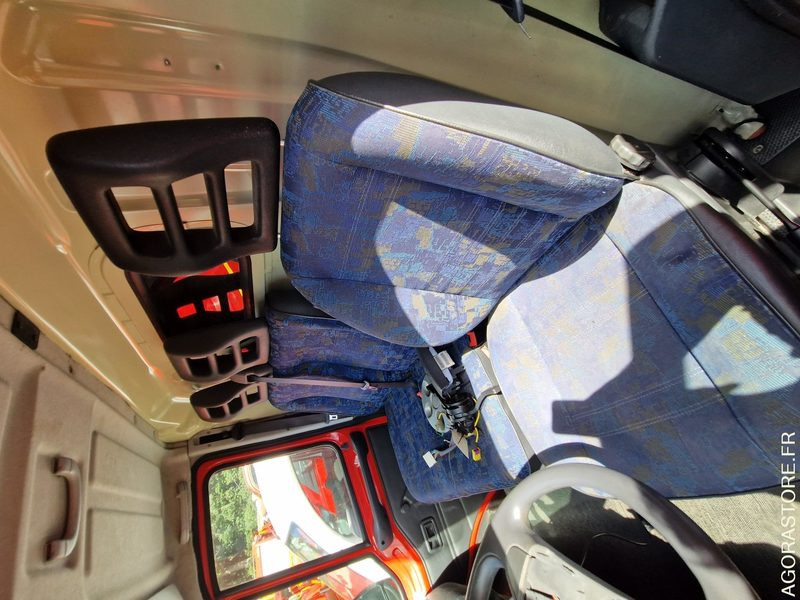 Peugeot Boxer- 2000 - 43336 - 3275XC27 - Fourgon utilitaire: photos 5 Peugeot Boxer- 2000 - 43336 - 3275XC27 - Fourgon utilitaire: photos 5