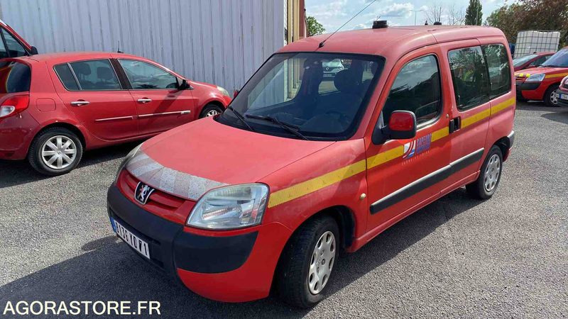 Peugeot - Partner - 2006 - 174763KMS - 8136YD71 - Fourgonnette: photos 1 Peugeot - Partner - 2006 - 174763KMS - 8136YD71 - Fourgonnette: photos 1