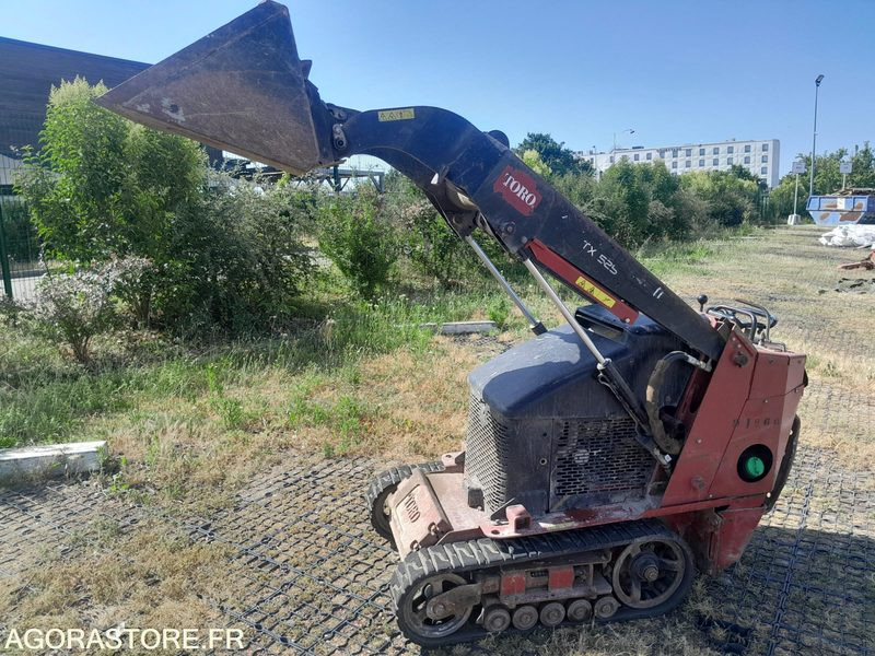 Porte outils à chenilles Dingo TX525 + godet (DI266+AC094) - Matériel de jardinage: photos 2 Porte outils à chenilles Dingo TX525 + godet (DI266+AC094) - Matériel de jardinage: photos 2