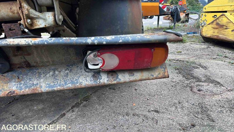 RENAULT 56ANA1 - 2007 - 124295 KM - Utilitaire benne: photos 4 RENAULT 56ANA1 - 2007 - 124295 KM - Utilitaire benne: photos 4