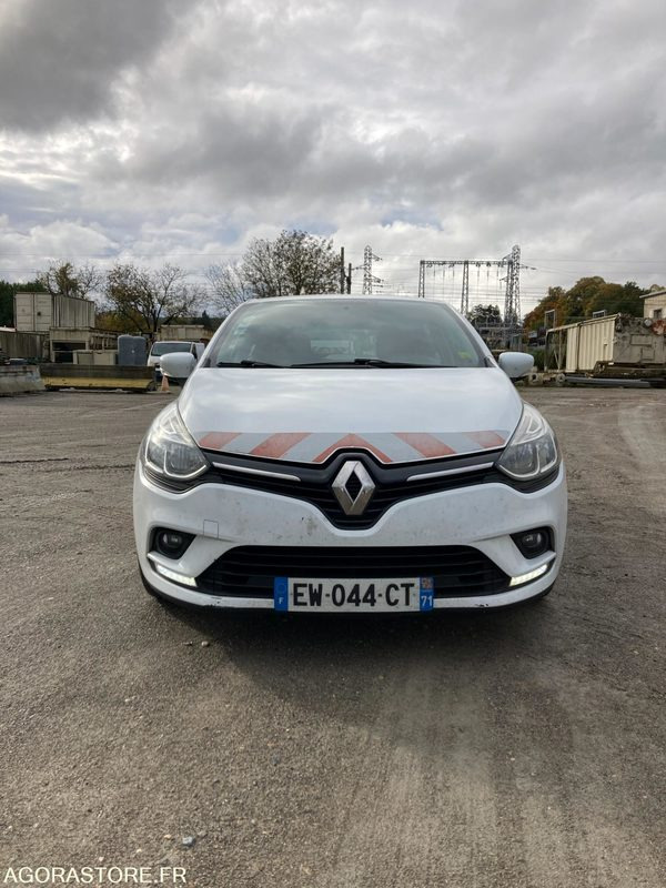 RENAULT CLIO IV diesel - Année 2018 - 312 000km - Voiture: photos 2 RENAULT CLIO IV diesel - Année 2018 - 312 000km - Voiture: photos 2