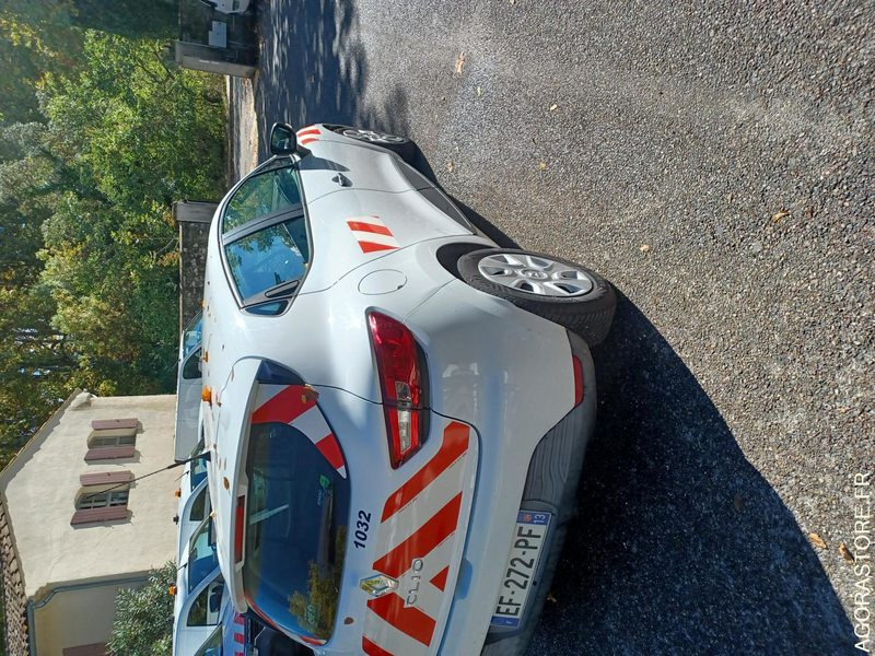 RENAULT CLIO SOCIETE / REF SCP : 1032 - Voiture: photos 2 RENAULT CLIO SOCIETE / REF SCP : 1032 - Voiture: photos 2