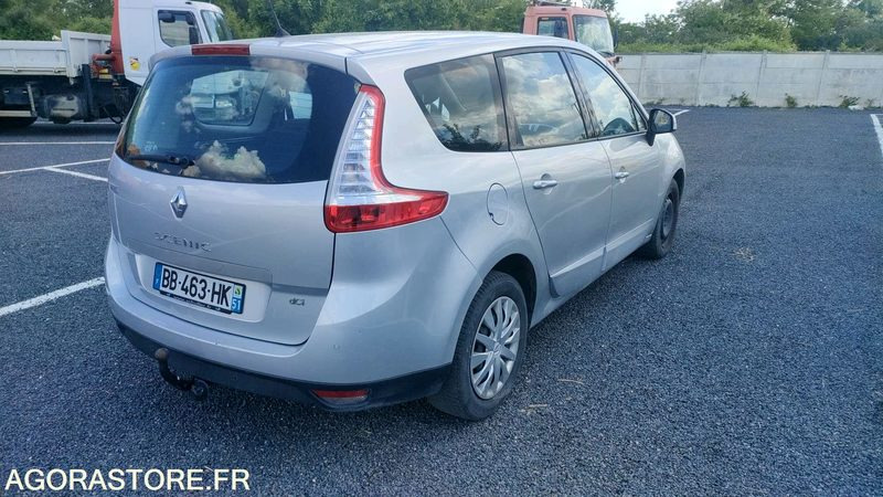 RENAULT GRAND SCÉNIC - 2010 - 292675kms - Voiture: photos 3 RENAULT GRAND SCÉNIC - 2010 - 292675kms - Voiture: photos 3