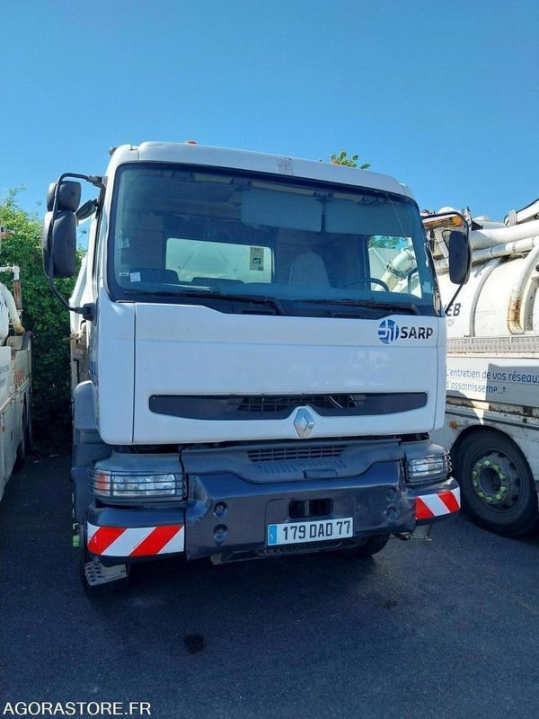RENAULT Kerax Hydrocureur HUWER 2003 (388535Km) ROULANT EXPORT UNIQUEMENT - Camion hydrocureur: photos 1 RENAULT Kerax Hydrocureur HUWER 2003 (388535Km) ROULANT EXPORT UNIQUEMENT - Camion hydrocureur: photos 1
