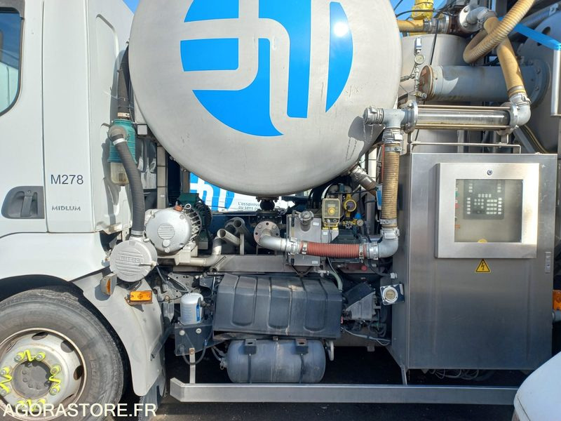 RENAULT M280 DESHYDRATEUR CHOUETTE 2009 15800KM ROULANT EXPORT UNIQUEMENT - Camion hydrocureur: photos 2 RENAULT M280 DESHYDRATEUR CHOUETTE 2009 15800KM ROULANT EXPORT UNIQUEMENT - Camion hydrocureur: photos 2