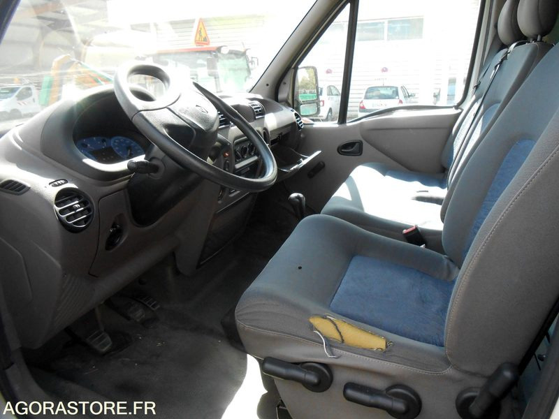 RENAULT MASTER 20m3 - Fourgon grand volume: photos 3 RENAULT MASTER 20m3 - Fourgon grand volume: photos 3