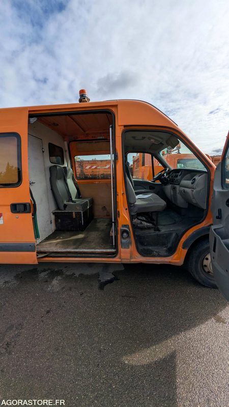 Fourgon utilitaire RENAULT MASTER FM-521-JQ - 2006: photos 10