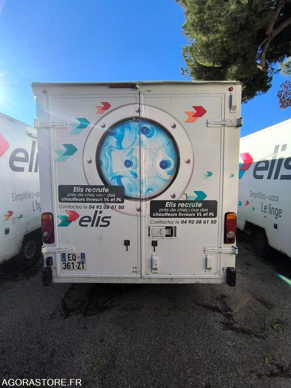 Fourgon utilitaire RENAULT MASTER III - 2017 - 239581 Kms: photos 6