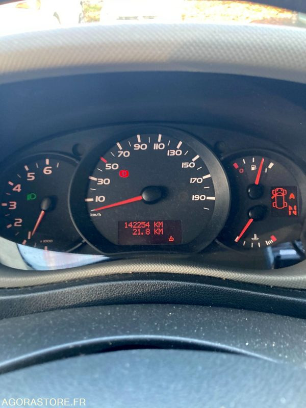 RENAULT MASTER VASP type ambulance - Ambulance: photos 5 RENAULT MASTER VASP type ambulance - Ambulance: photos 5