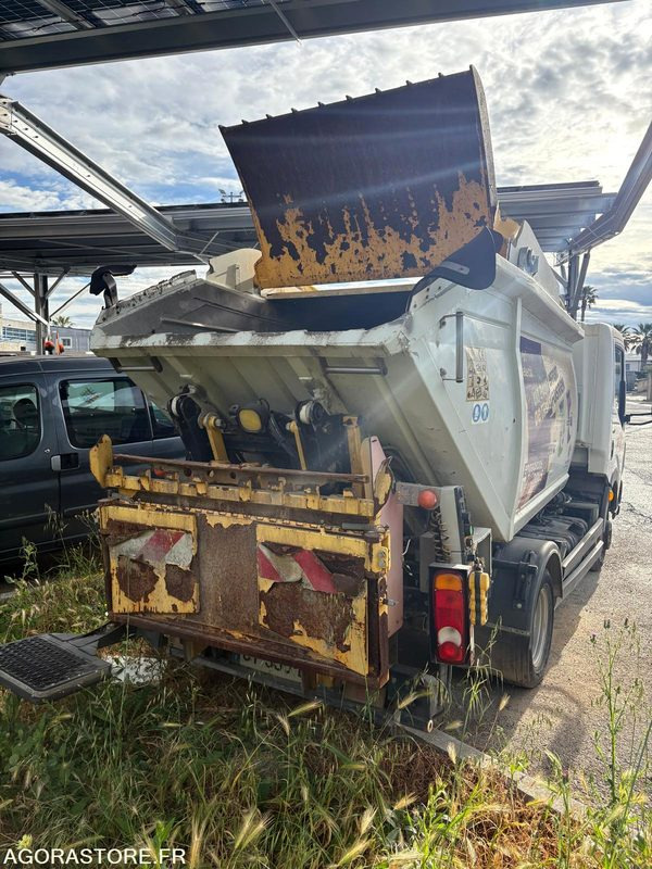 RENAULT MAXITY DIESEL AM 2013 BOM 83275KM CT-350-LL N° VIN: VF6SNFF24D3153920 - Utilitaire benne: photos 5 RENAULT MAXITY DIESEL AM 2013 BOM 83275KM CT-350-LL N° VIN: VF6SNFF24D3153920 - Utilitaire benne: photos 5