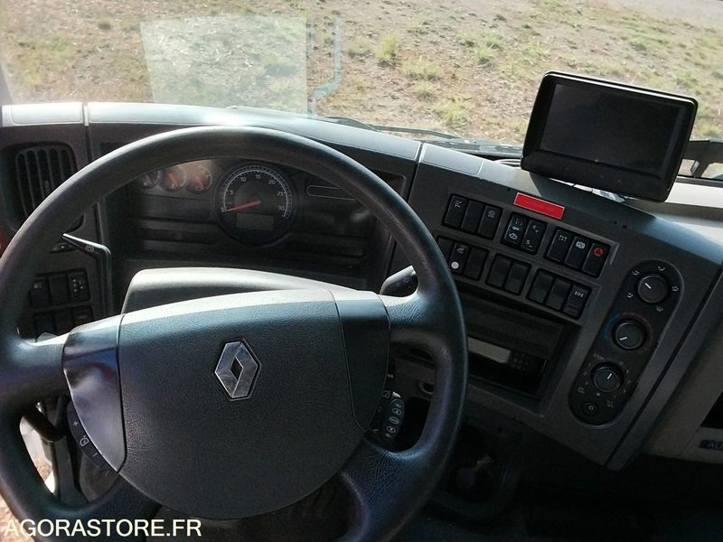 RENAULT PREMIUM 380-26 / 2010 / 475 190 km - Châssis cabine: photos 4 RENAULT PREMIUM 380-26 / 2010 / 475 190 km - Châssis cabine: photos 4
