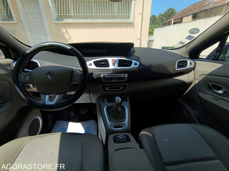 Voiture RENAULT SCENIC - 2009 - 154900KMS: photos 12