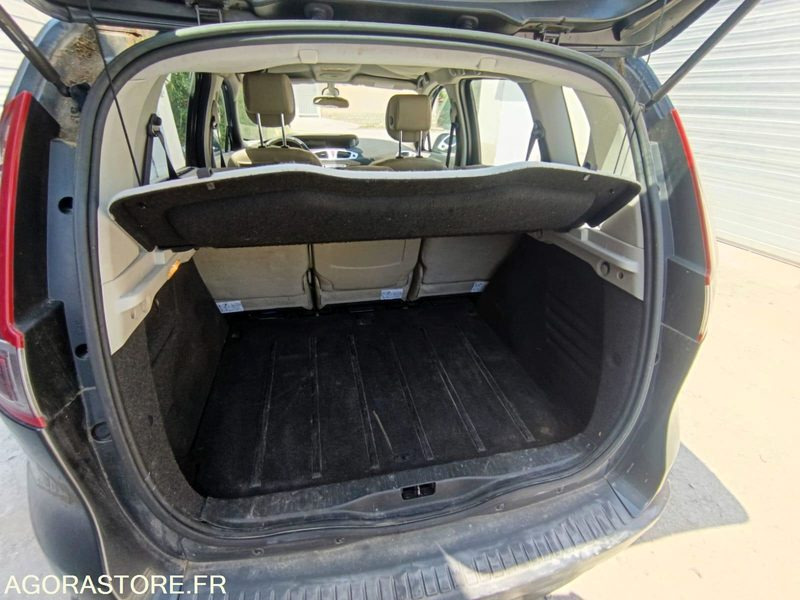 Voiture RENAULT SCENIC - 2009 - 154900KMS: photos 16