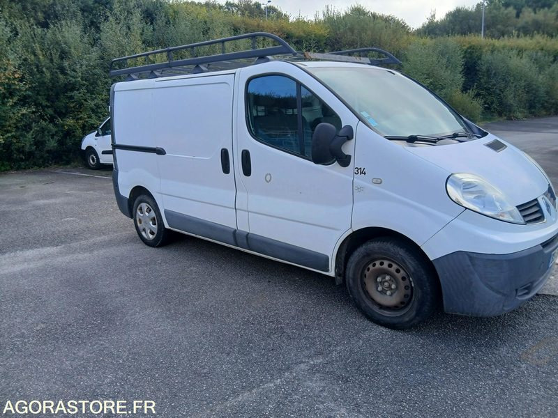 RENAULT TRAFIC - 2011 - 238418 Kms - Fourgon utilitaire: photos 3 RENAULT TRAFIC - 2011 - 238418 Kms - Fourgon utilitaire: photos 3
