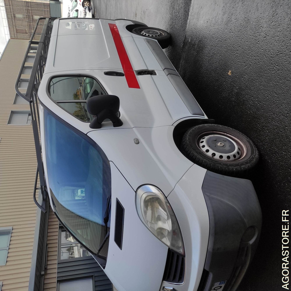 RENAULT - TRAFIC - 2013 / 171683 KMS (CS-775-FQ) - Fourgon utilitaire: photos 2 RENAULT - TRAFIC - 2013 / 171683 KMS (CS-775-FQ) - Fourgon utilitaire: photos 2